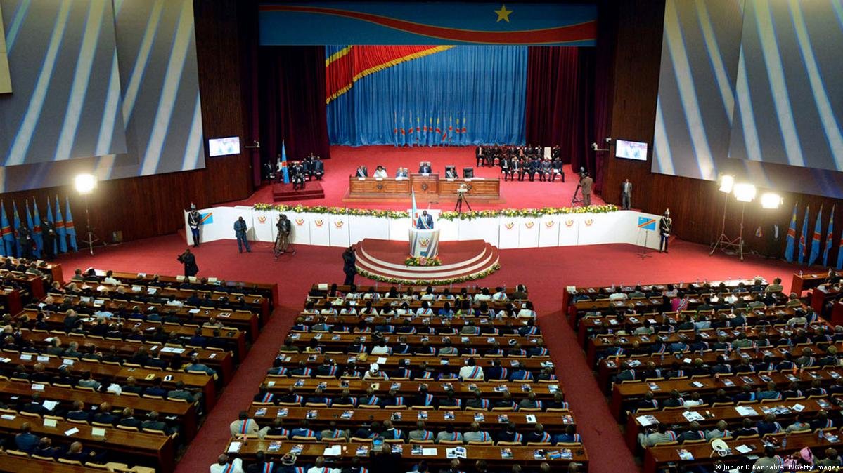 Mafia et Bradage des minerais congolais, trois Ministres attendus à l’Assemblée nationale.