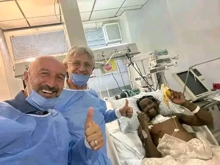 𝐉𝐨𝐧𝐚𝐭𝐡𝐚𝐧 𝐁𝐨𝐥𝐢𝐧𝐠𝐢 se porte en merveille. 𝐉𝐨𝐧𝐚𝐭𝐡𝐚𝐧 𝐁𝐨𝐥𝐢𝐧𝐠𝐢 se porte en merveille.