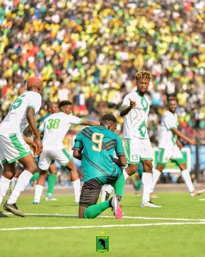 DCMP-V.CLUB Sanctionnés par la FECOFA  pour envahissement de l’aire de jeux. DCMP-V.CLUB Sanctionnés par la FECOFA  pour envahissement de l’aire de jeux.