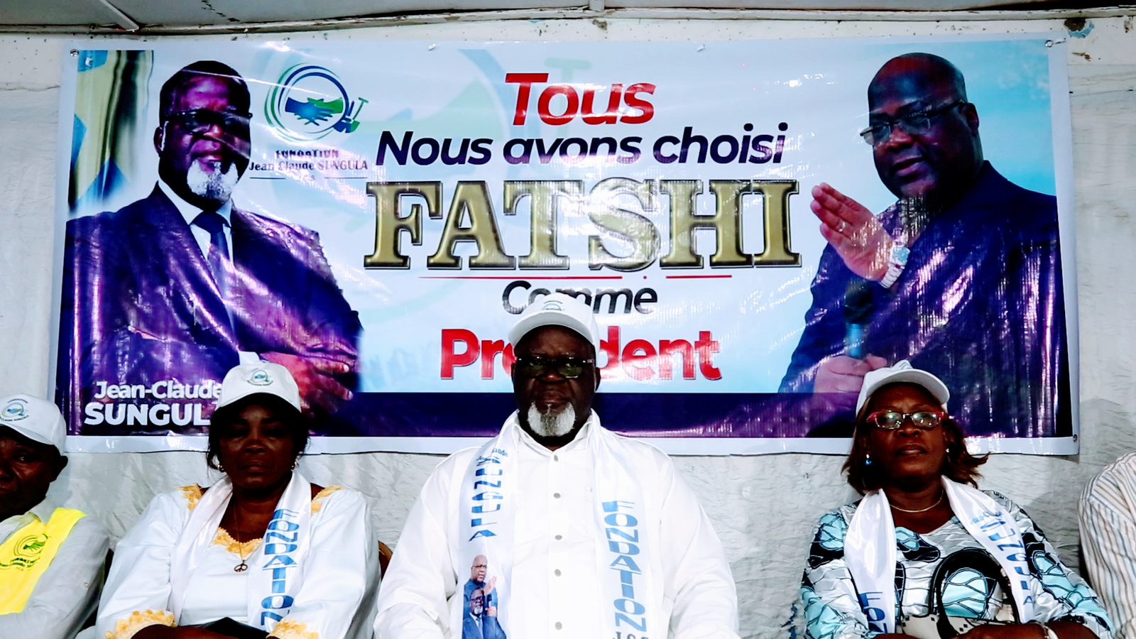 Généreux, Jean Claude-Sungula prêche à la population de makala les réalisations de Félix Tshisekedi Généreux, Jean Claude-Sungula prêche à la population de makala les réalisations de Félix Tshisekedi