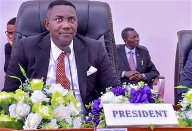 Assemblée provinciale de Kinshasa : 24 mois d’arriérés des primes des assistants parlementaires Gode Mpoy pointé du doigt Assemblée provinciale de Kinshasa : 24 mois d’arriérés des primes des assistants parlementaires Gode Mpoy pointé du doigt
