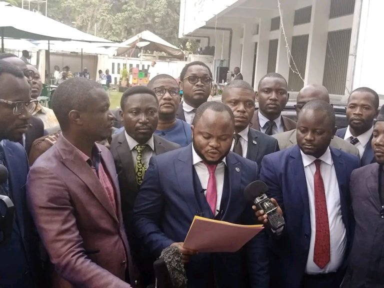 Campagne Électorale : ça va mal à l’union sacrée les communicateurs de l’Union Sacrée de la Nation menacent