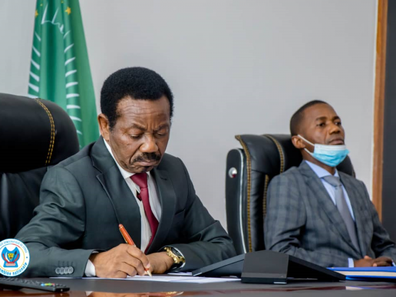 Élection du 20 décembre : Ça va mal entre Christophe Mboso N’kodia et Jonathan Bialosuka Élection du 20 décembre : Ça va mal entre Christophe Mboso N’kodia et Jonathan Bialosuka