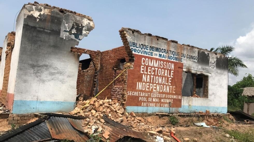 CENI : incendie de l’antenne Bolobo dans le MAI NDOMBE, LES MATÉRIELS DEJA EN ROUTE CENI : incendie de l’antenne Bolobo dans le MAI NDOMBE, LES MATÉRIELS DEJA EN ROUTE