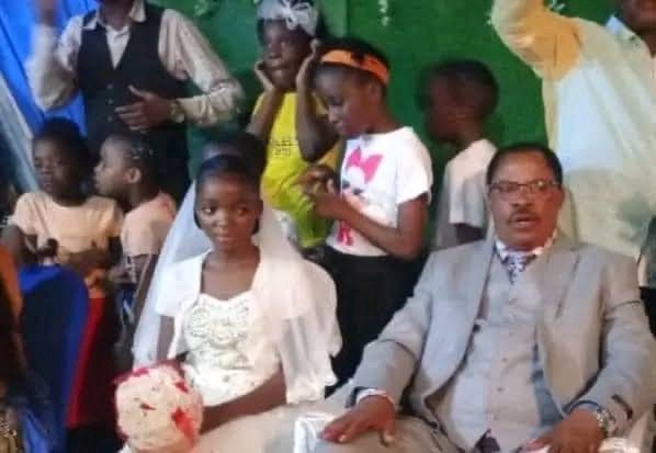 RDC : MEDA MABIALA MAVIOLA, 13 EME ÉPOUSE DU PASTEUR PIERRE KAS EST AGEE DE 14 ANS SEULEMENT ? RDC : MEDA MABIALA MAVIOLA, 13 EME ÉPOUSE DU PASTEUR PIERRE KAS EST AGEE DE 14 ANS SEULEMENT ?
