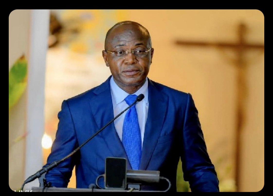 Kinshasa : Gentiny Ngobila cède son fauteuil à Gecoco  Mulumba Kinshasa : Gentiny Ngobila cède son fauteuil à Gecoco  Mulumba