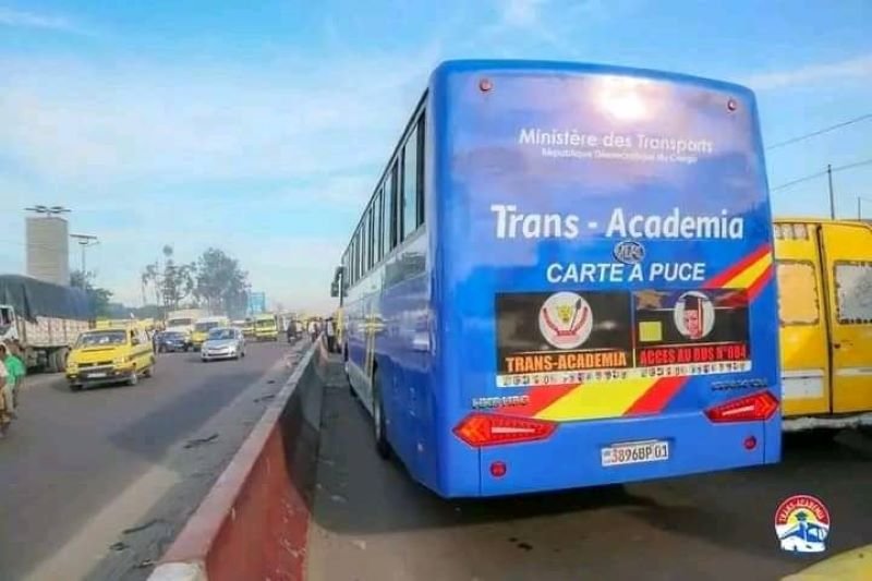 LES AGENTS DE TRANS ACADEMIA EN GRÈVE, LES ÉTUDIANTS KINOIS EN DIFFICULTÉ LES AGENTS DE TRANS ACADEMIA EN GRÈVE, LES ÉTUDIANTS KINOIS EN DIFFICULTÉ