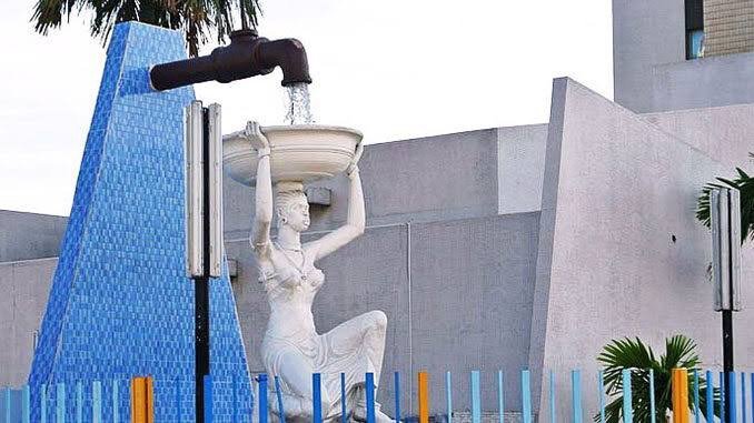 KINSHASA: PLUSIEURS QUARTIERS PRIVÉS D’EAU PAR LA REGISESO KINSHASA: PLUSIEURS QUARTIERS PRIVÉS D’EAU PAR LA REGISESO