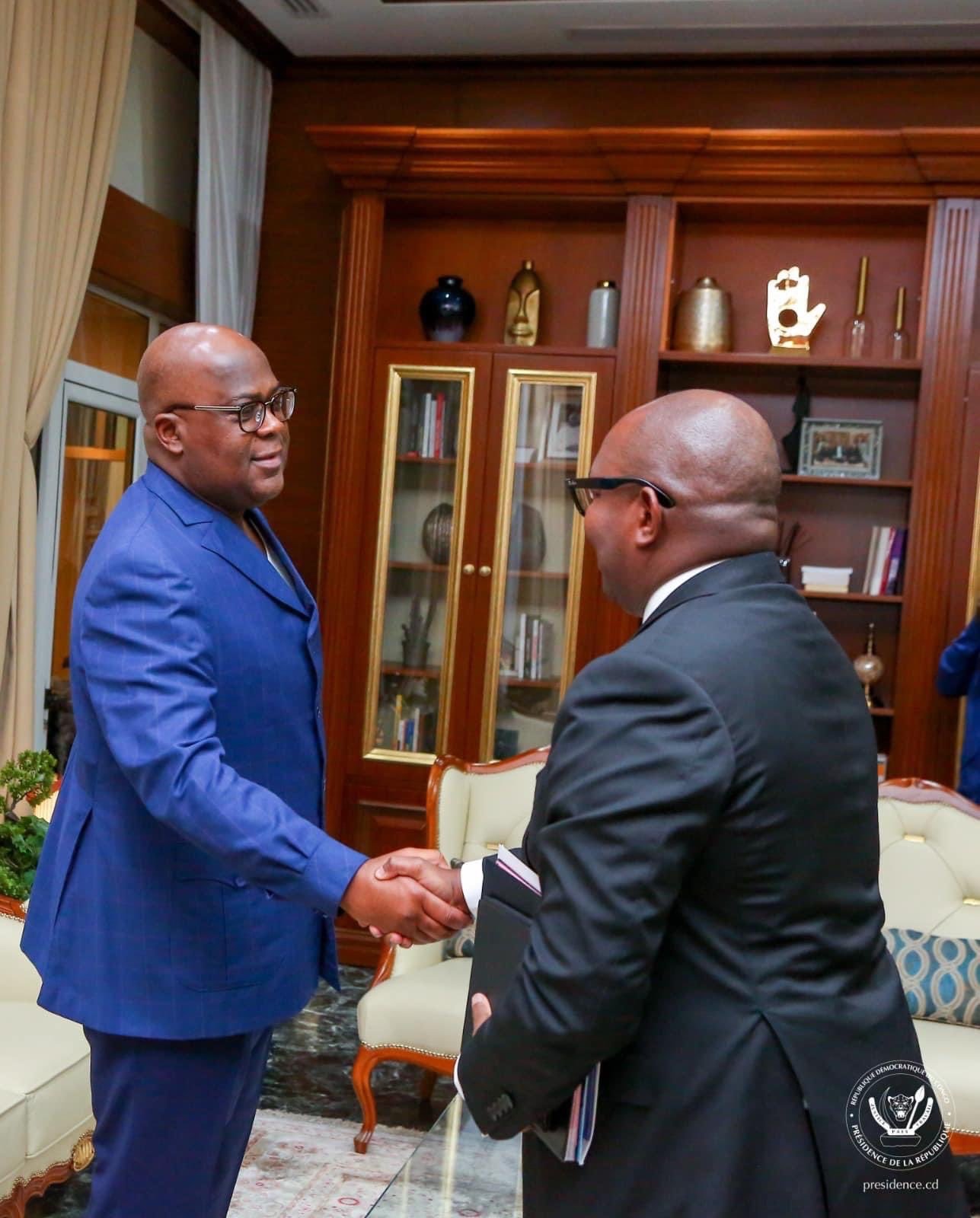 RDC : LE CHEF DE L’ ÉTAT A VIOLÉ LA CONSTITUTION ET FRAGILISÉ LA COUR CONSTITUTIONNELLE EN AUTORISANT LES MINISTRES ELUS DE TRAVAILLER ? RDC : LE CHEF DE L’ ÉTAT A VIOLÉ LA CONSTITUTION ET FRAGILISÉ LA COUR CONSTITUTIONNELLE EN AUTORISANT LES MINISTRES ELUS DE TRAVAILLER ?