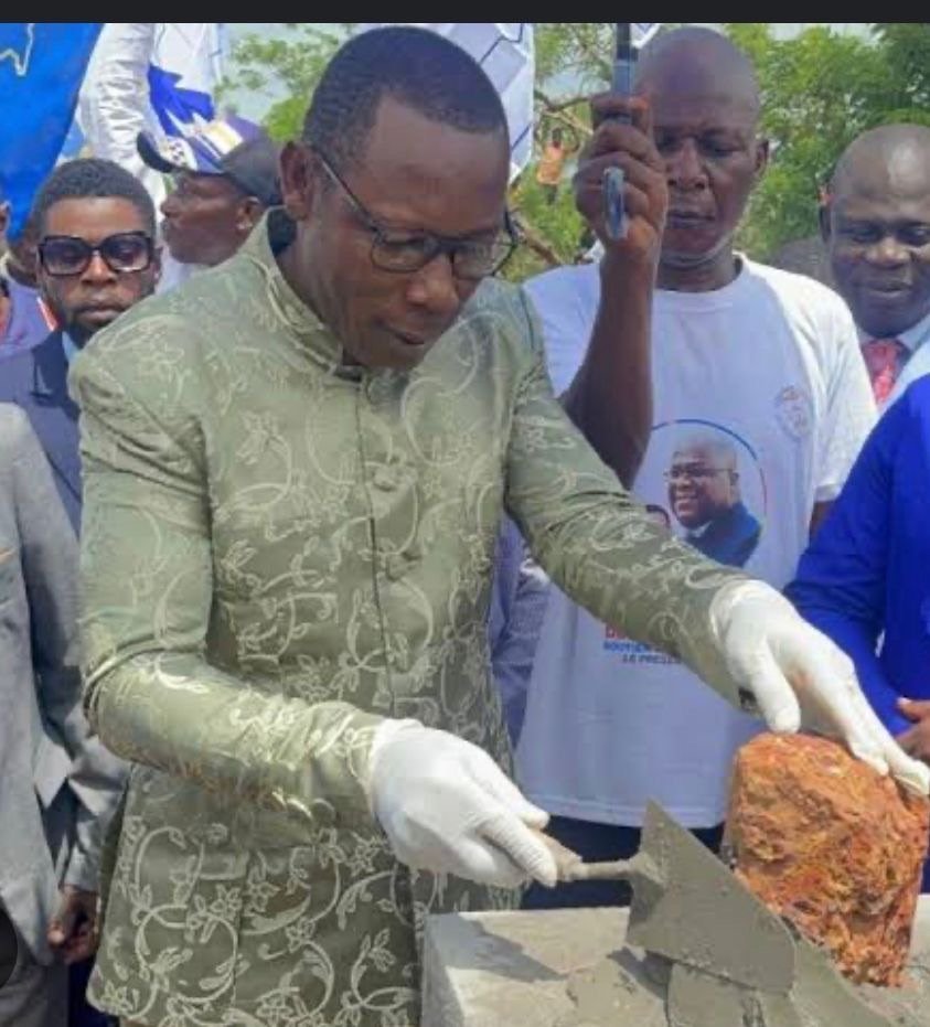 MONGALA: LE GOUVERNEUR INTÉRIMAIRE BLAISE MOONGO REGLE DES COMPTES AUX COLLABORATEURS DU TITULAIRE ! MONGALA: LE GOUVERNEUR INTÉRIMAIRE BLAISE MOONGO REGLE DES COMPTES AUX COLLABORATEURS DU TITULAIRE !