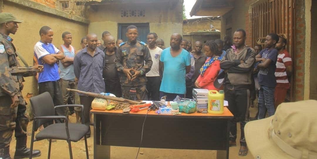 TUANT DANS L’ EST DU PAYS, LES ADF RECRUTENT MEME A KINSHASA ! TUANT DANS L’ EST DU PAYS, LES ADF RECRUTENT MEME A KINSHASA !