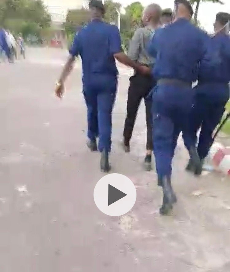 Irrespectueux de la parole, MBOSO KODIA fait arrêter des assistants parlementaires en sit- in au palais du peuple ! Irrespectueux de la parole, MBOSO KODIA fait arrêter des assistants parlementaires en sit- in au palais du peuple !