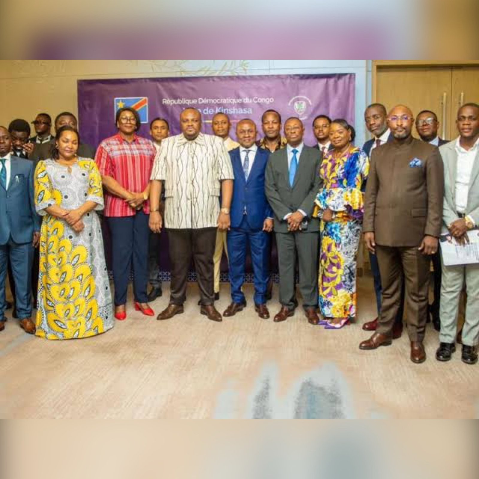 KINSHASA: LE GOUVERNEMENT BUMBA INVESTI APRÈS LA TEMPÊTE JACQUEMIN SHABANI KINSHASA: LE GOUVERNEMENT BUMBA INVESTI APRÈS LA TEMPÊTE JACQUEMIN SHABANI