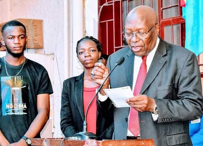 UNISIC: DÉSAVOUÉ PAR LE PERSONNEL POUR MÉGESTION, LE PROFESSEUR KAMBAYI BWATSHIA N’A PLUS QUE 24 HEURES ! UNISIC: DÉSAVOUÉ PAR LE PERSONNEL POUR MÉGESTION, LE PROFESSEUR KAMBAYI BWATSHIA N’A PLUS QUE 24 HEURES !