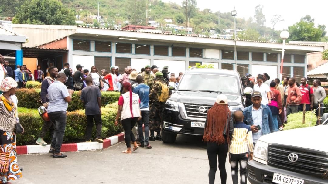 GOMA : LA COLÈRE DES FAMILLES DES VICTIMES DU NAUFRAGE DU 03 OCTOBRE APAISÉE… GOMA : LA COLÈRE DES FAMILLES DES VICTIMES DU NAUFRAGE DU 03 OCTOBRE APAISÉE…