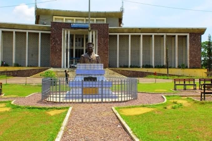 KINSHASA: LES PROFESSEURS MEMBRES DE L’ APUKIN DONNENT DEUX SEMAINES AU GOUVERNEMENT SUMINWA …            KINSHASA: LES PROFESSEURS MEMBRES DE L’ APUKIN DONNENT DEUX SEMAINES AU GOUVERNEMENT SUMINWA …