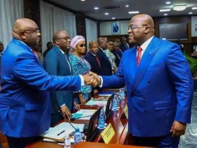 KINSHASA:  EMBOUTEILLAGES À KINSHASA, LA POPULATION PLEURE DEPUIS UN MOIS DEJA, BEMBA S’ENTÊTE , TSHISEKEDI OBSERVE !               KINSHASA:  EMBOUTEILLAGES À KINSHASA, LA POPULATION PLEURE DEPUIS UN MOIS DEJA, BEMBA S’ENTÊTE , TSHISEKEDI OBSERVE !