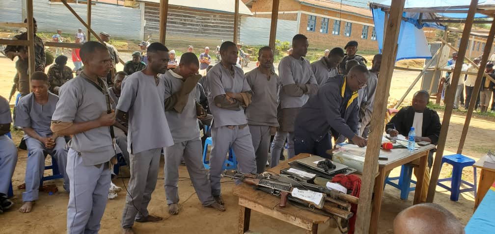 NORD KIVU : 23 ÉLÉMENTS FARDC JUGÉS EN FLAGRANCE À LUBERO POUR FUITE DEVANT  L’ENNEMi… NORD KIVU : 23 ÉLÉMENTS FARDC JUGÉS EN FLAGRANCE À LUBERO POUR FUITE DEVANT  L’ENNEMi…