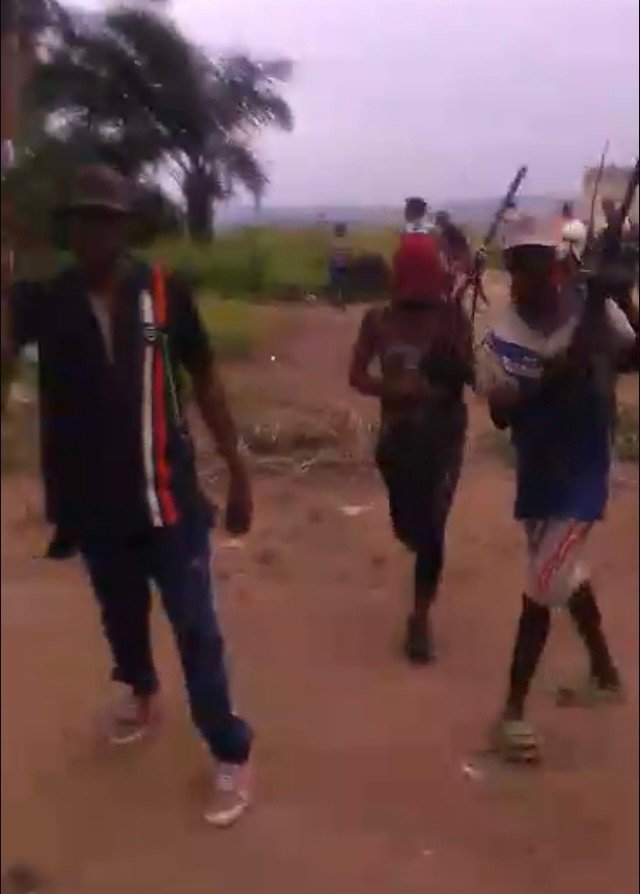 KWANGO : 8 INSURGÉS MOBONDO NEUTRALISÉS ET 12 CIVILS TUÉS … KWANGO : 8 INSURGÉS MOBONDO NEUTRALISÉS ET 12 CIVILS TUÉS …