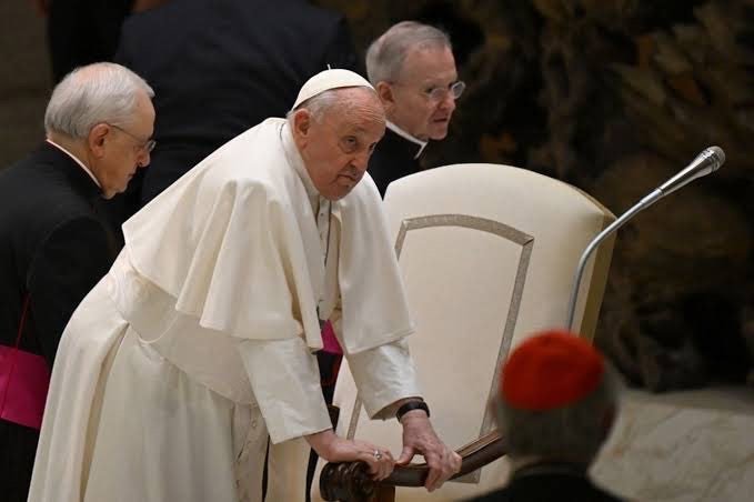 Religion : Sérieusement malade , le Pape François passe des moments pénibles de sa vie… Religion : Sérieusement malade , le Pape François passe des moments pénibles de sa vie…