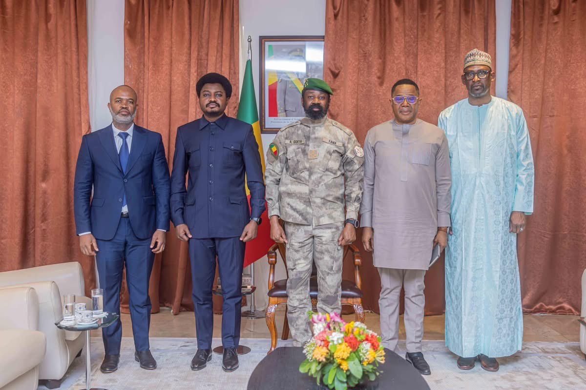 RDC : GUERRE D’AGRESSION DANS L’EST DU PAYS, CONSTANT MUTAMBA ENVOYÉ SPÉCIAL  DU CHEF DE  L’ETAT FÉLIX  TSHISEKEDI AU MALI ET AU SÉNÉGAL…  RDC : GUERRE D’AGRESSION DANS L’EST DU PAYS, CONSTANT MUTAMBA ENVOYÉ SPÉCIAL  DU CHEF DE  L’ETAT FÉLIX  TSHISEKEDI AU MALI ET AU SÉNÉGAL…