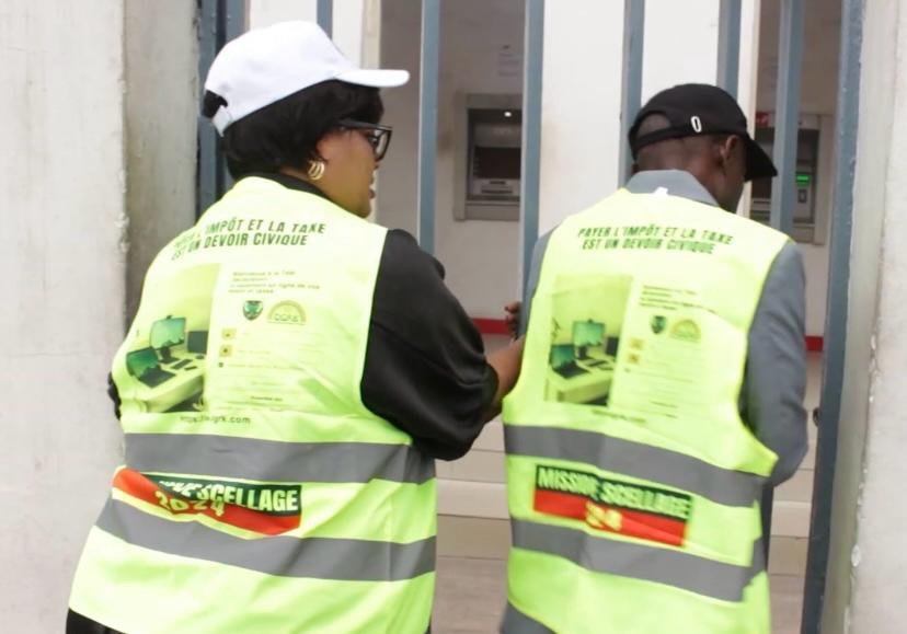 KINSHASA : LA DIRECTION DE LA BANQUE AFRILAND FIRST / GOMBE SCELLÉE PAR LA DGRK ! KINSHASA : LA DIRECTION DE LA BANQUE AFRILAND FIRST / GOMBE SCELLÉE PAR LA DGRK !
