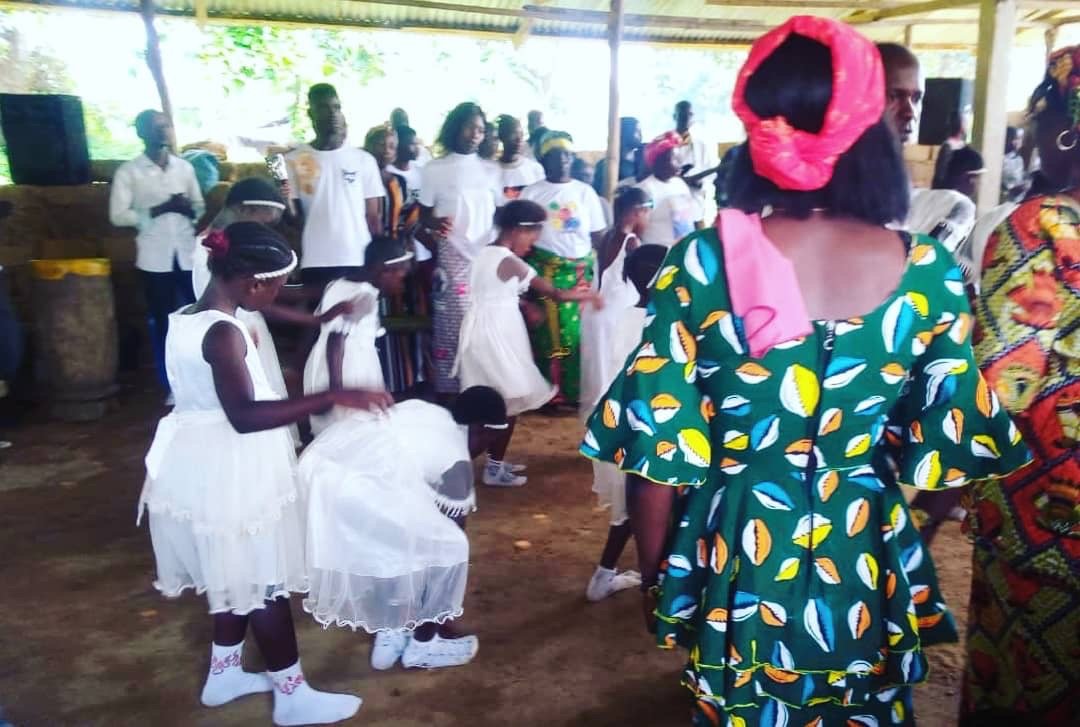 RDC : UNE MESSE DE LA PAIX CÉLÉBRÉE CE DIMANCHE ENTRE TEKE ET YAKA POUR DIRE NON AUX CONFLITS INTERCOMMUNAUTAIRES DANS LE GRAND BANDUNDU ! RDC : UNE MESSE DE LA PAIX CÉLÉBRÉE CE DIMANCHE ENTRE TEKE ET YAKA POUR DIRE NON AUX CONFLITS INTERCOMMUNAUTAIRES DANS LE GRAND BANDUNDU !
