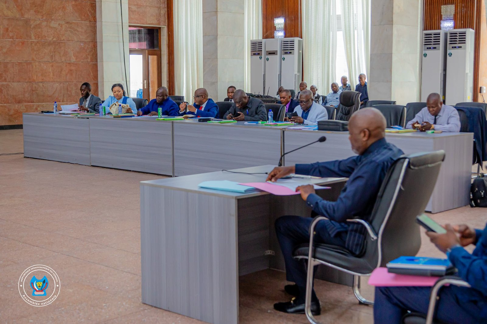RDC: Scandale autour de la pétition contre Vital KAMERHE : un faux député sur la liste des signataires … RDC: Scandale autour de la pétition contre Vital KAMERHE : un faux député sur la liste des signataires …