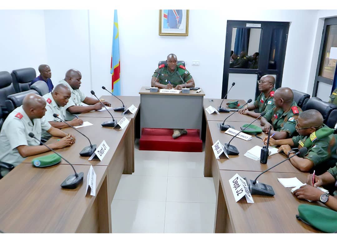 RDC : IDENTIFICATION DE 78 CONFLITS DANS LE KWANGO ET LE KWILU , LE GÉNÉRAL – MAJOR SHIKO TSHINTAMBWE RECOMMANDE LA VIGILANCE TOUT AZIMUTS RDC : IDENTIFICATION DE 78 CONFLITS DANS LE KWANGO ET LE KWILU , LE GÉNÉRAL – MAJOR SHIKO TSHINTAMBWE RECOMMANDE LA VIGILANCE TOUT AZIMUTS