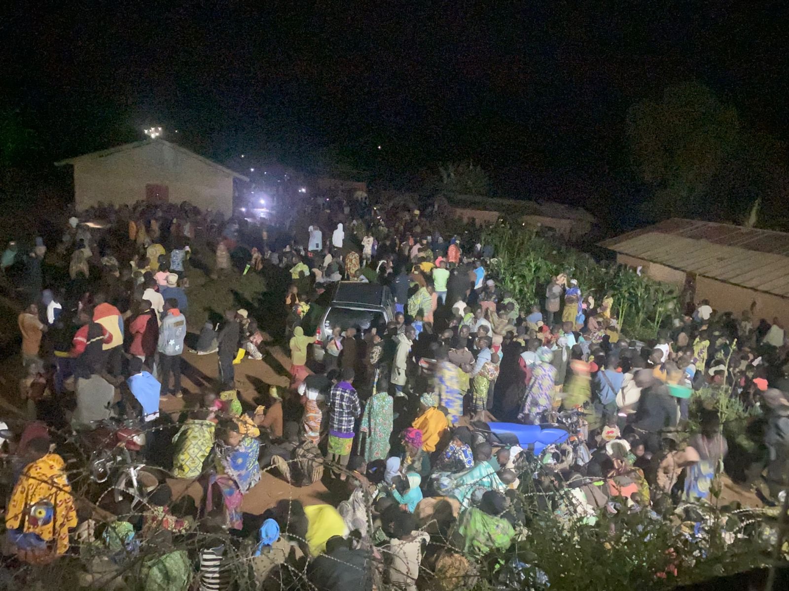 RDC : ALORS QUE LES ELUS SE BATTENT À KINSHASA, 3.500 CIVILS PASSENT NUIT DEVANT  LA MONUSCO SUITE AUX COMBATS ENTRE LES MILICES CODECO ET CPR À DJUGU, EN ITURI  RDC : ALORS QUE LES ELUS SE BATTENT À KINSHASA, 3.500 CIVILS PASSENT NUIT DEVANT  LA MONUSCO SUITE AUX COMBATS ENTRE LES MILICES CODECO ET CPR À DJUGU, EN ITURI