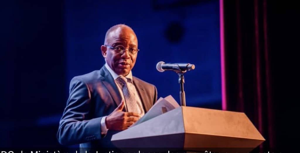 RDC / KINSHASA : INSÉCURITÉ FONCIÈRE , DES MAGISTRATS, AVOCATS, MILITAIRES ET AUTRES PERSONNALITÉS IMPLIQUÉS DANS UN RÉSEAU MAFIEUX DE SPOLIATEURS RDC / KINSHASA : INSÉCURITÉ FONCIÈRE , DES MAGISTRATS, AVOCATS, MILITAIRES ET AUTRES PERSONNALITÉS IMPLIQUÉS DANS UN RÉSEAU MAFIEUX DE SPOLIATEURS