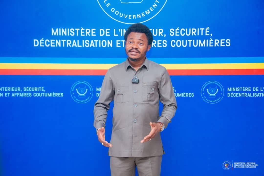 RDC : Le gouverneur de la Tshopo, Paulin Lendongolia, destitué par l’Assemblée provinciale RDC : Le gouverneur de la Tshopo, Paulin Lendongolia, destitué par l’Assemblée provinciale