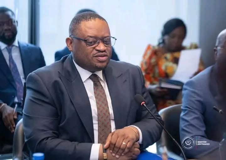RDC : VERS UNE VAGUE DE MÉCONTENTEMENT DANS LE SECTEUR PUBLIC POUR DIRE NON À DOUDOU FWAMBA, MINISTRE DES FINANCES RDC : VERS UNE VAGUE DE MÉCONTENTEMENT DANS LE SECTEUR PUBLIC POUR DIRE NON À DOUDOU FWAMBA, MINISTRE DES FINANCES