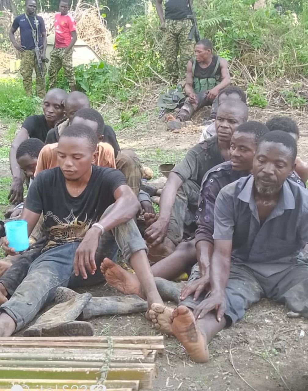 RDC : Deux otages libérés et dix suspects interpellés au Nord-Kivu par la coalition FARDC–UPDF RDC : Deux otages libérés et dix suspects interpellés au Nord-Kivu par la coalition FARDC–UPDF