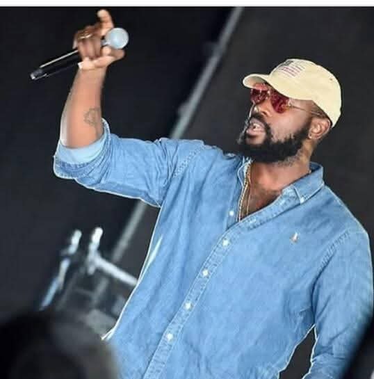 RDC : TSHISEKEDI INTERPELLÉ PAR LE RAPPEUR BELGO – CONGOLAIS WILLIAM KALUBI , DIT DAMSO RDC : TSHISEKEDI INTERPELLÉ PAR LE RAPPEUR BELGO – CONGOLAIS WILLIAM KALUBI , DIT DAMSO