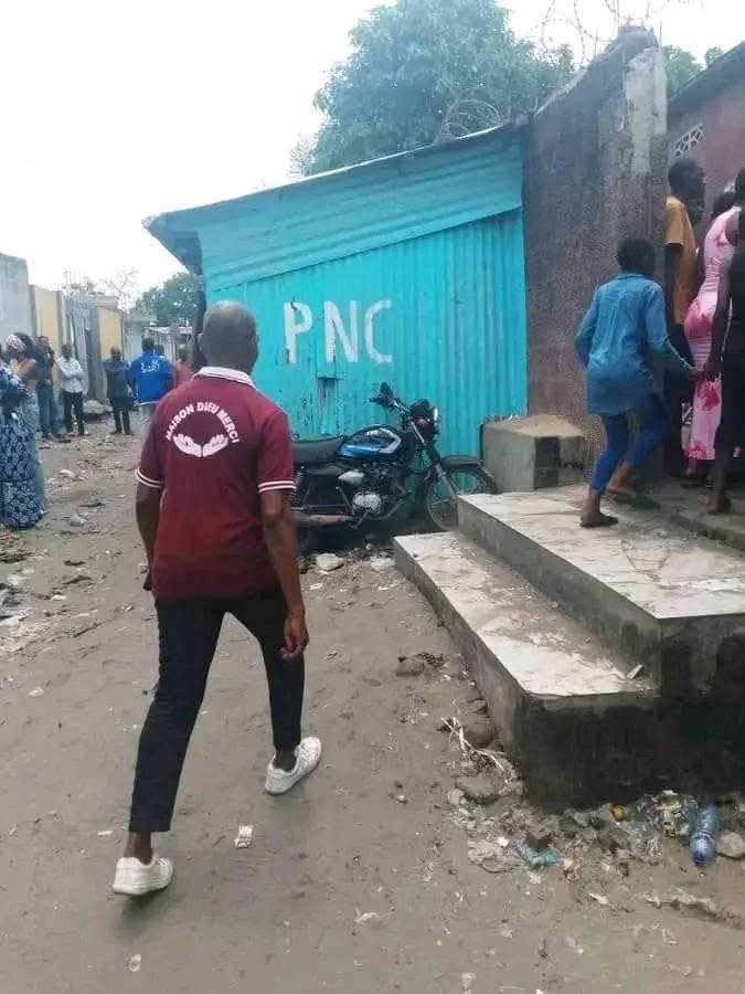 RDC : JACQUEMIN SHABANI, MINISTRE DE L’INTERIEUR , IMPUISSANT FACE À LA MONTÉ DE L’INSECURITEA KINSHASA RDC : JACQUEMIN SHABANI, MINISTRE DE L’INTERIEUR , IMPUISSANT FACE À LA MONTÉ DE L’INSECURITEA KINSHASA