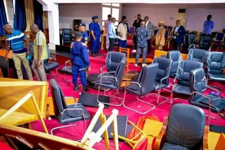 RDC / KONGO CENTRAL : 4 ÉLUS PROVINCIAUX EXCLUS… RDC / KONGO CENTRAL : 4 ÉLUS PROVINCIAUX EXCLUS…