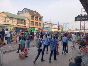 RDC / KINSHASA : LES CHAUFFEURS ET RECEVEURS DICTENT LA LOI, LES KINOIS PAIENT LE PRIX ,&nbsp; PAS DE TRANSPORT CE LUNDI