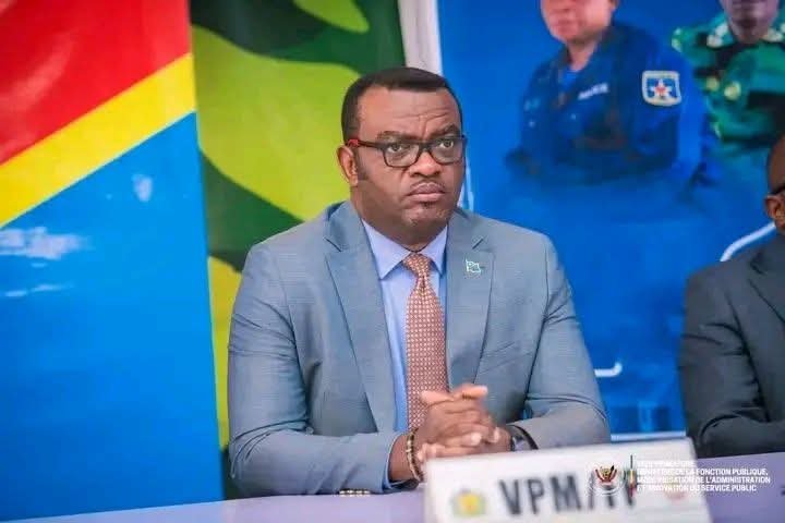 RDC : JEAN PIERRE LIAHU PORTE ATTEINTE AUX PRÉROGATIVES DU CHEF DE L&rsquo;ÉTAT FÉLIX TSHISEKEDI , À TRAVERS SON ARRÊTÉ DU 28 JANVIER ,&nbsp; VISANT 69 SECRÉTAIRES GÉNÉRAUX