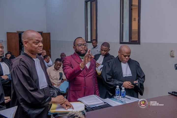 RDC : ACCUSÉ D&rsquo; USAGE DE FAUX ET D&rsquo;ESCROQUERIE , UN AVOCAT CONGOLAIS CONDAMNÉ À&nbsp; 8 ANS DE PRISON À KINSHASA