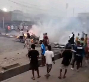 RDC : KINSHASA,&nbsp; LA DÉMOLITION DU QUARTIER PAKAJUMA À LIMETE À L&rsquo;ORIGINE DES ÉCHAUFFOURÉES SUR LA ROUTE POIDS LOURD