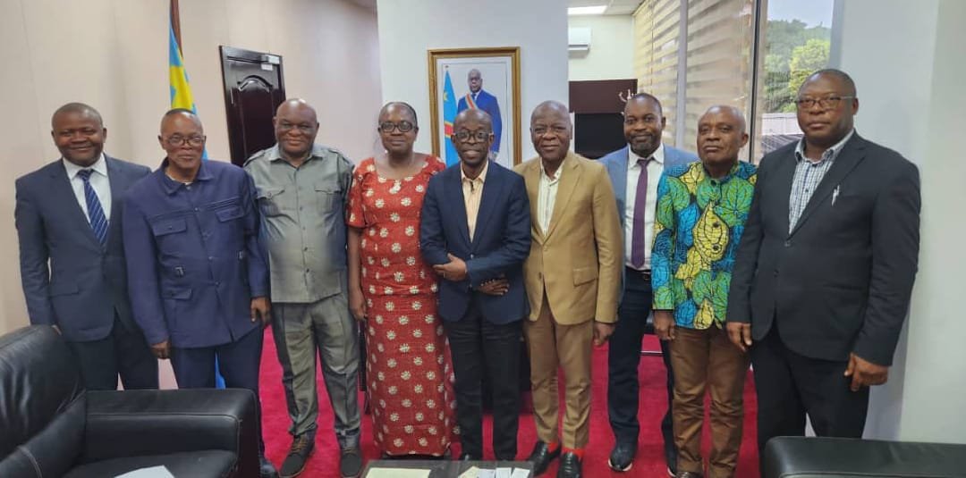 RDC / SANTÉ : UNE AUDIENCE PROMETTEUSE ENTRE L’ INTERSYNDICALE DU SECTEUR SANTÉ ET LE SECRÉTAIRE À LA SANTÉ RDC / SANTÉ : UNE AUDIENCE PROMETTEUSE ENTRE L’ INTERSYNDICALE DU SECTEUR SANTÉ ET LE SECRÉTAIRE À LA SANTÉ