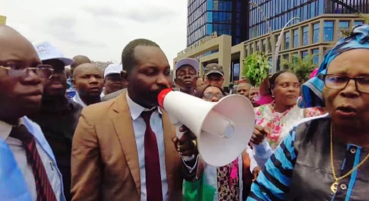 TENSION DANS LE SECTEUR DE LA SANTÉ : L&rsquo;INTERSYNDICALE APPELLE À L&rsquo;INTERVENTION DU PARLEMENT