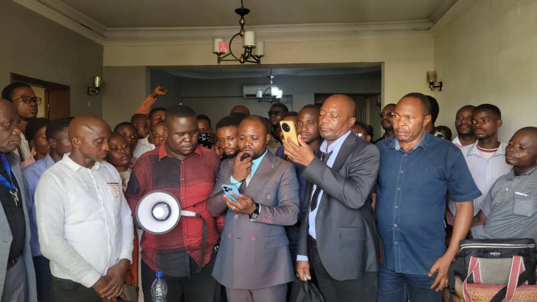RDC : LE COLLECTIF DES SYNDICATS DE LA PÊCHE ET DE L’ÉLEVAGE RETIRE SA CONFIANCE AU DIRECTEUR DES RESSOURCES HUMAINES RDC : LE COLLECTIF DES SYNDICATS DE LA PÊCHE ET DE L’ÉLEVAGE RETIRE SA CONFIANCE AU DIRECTEUR DES RESSOURCES HUMAINES