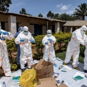 RDC : EN PLEINE ÉPIDÉMIE D&rsquo;EBOLA , LE PAYS RISQUE GROS AVEC LA GRÈVE DES MÉDECINS  DONT LE PRÉAVIS EXPIRE À MINUIT