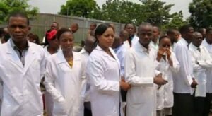 RDC :  S&rsquo; ACHEMINE – T – ON VERS LA LEVÉE DE LA GRÈVE DES MÉDECINS  ?