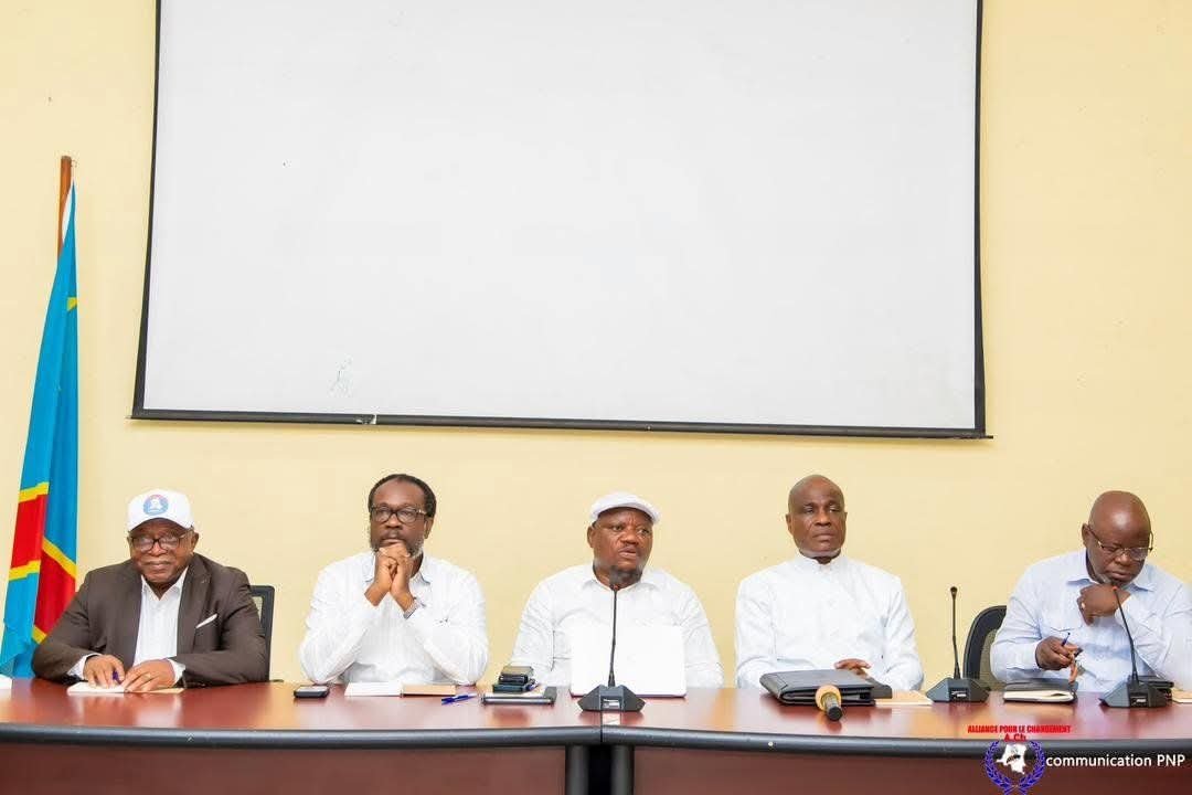 RDC : 72 HEURES APRÈS BUJUMBURA , LA C64 DIT NON AU DIALOGUE ET AU CHANGEMENT DE LA CONSTITUTION RDC : 72 HEURES APRÈS BUJUMBURA , LA C64 DIT NON AU DIALOGUE ET AU CHANGEMENT DE LA CONSTITUTION
