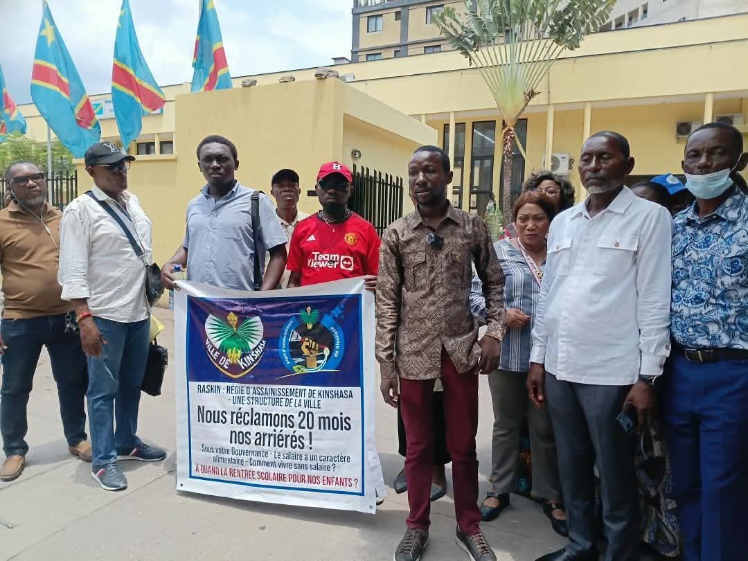 RDC/ KINSHASA : LES AGENTS ET CADRES DE L&rsquo;ADMINISTRATION PUBLIQUE URBAINE&nbsp; RÉCLAMENT&nbsp; 20 MOIS D&rsquo;ARRIÉRÉS DE SALAIRE