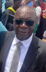 RDC / KONGO CENTRAL :  LE DÉPUTÉ NATIONAL HONORAIRE SIMON MBOSO TIRE SA RÉVÉRENCE À KINSHASA