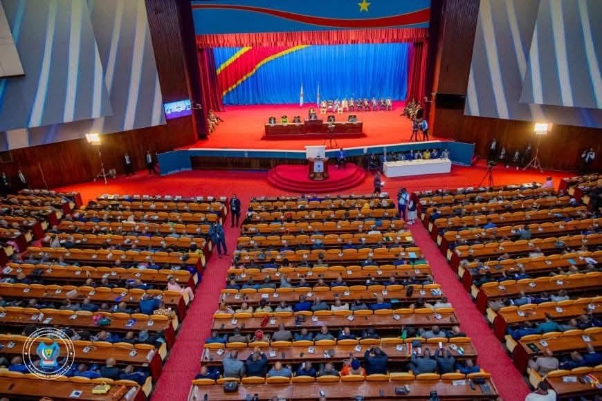 RDC : ASSEMBLÉE NATIONALE, LE PROJET DE LA RÉVISION DE LA CONSTITUTION TOUJOURS À L ‘ ORDRE DU JOUR AVEC LA LOI SUR LE RÉFÉRENDUM ? RDC : ASSEMBLÉE NATIONALE, LE PROJET DE LA RÉVISION DE LA CONSTITUTION TOUJOURS À L ‘ ORDRE DU JOUR AVEC LA LOI SUR LE RÉFÉRENDUM ?